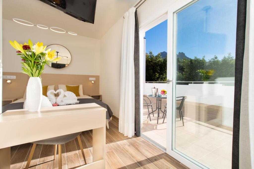 varwwwvhostsaviratodesign.comsuncanarias.com .aviratodesign.comwp contentuploads7 1.jpg